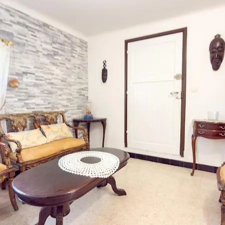 Garden Close Apartment